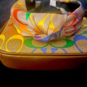 Coach Large wristlet with matching headband perfect for the summer!!